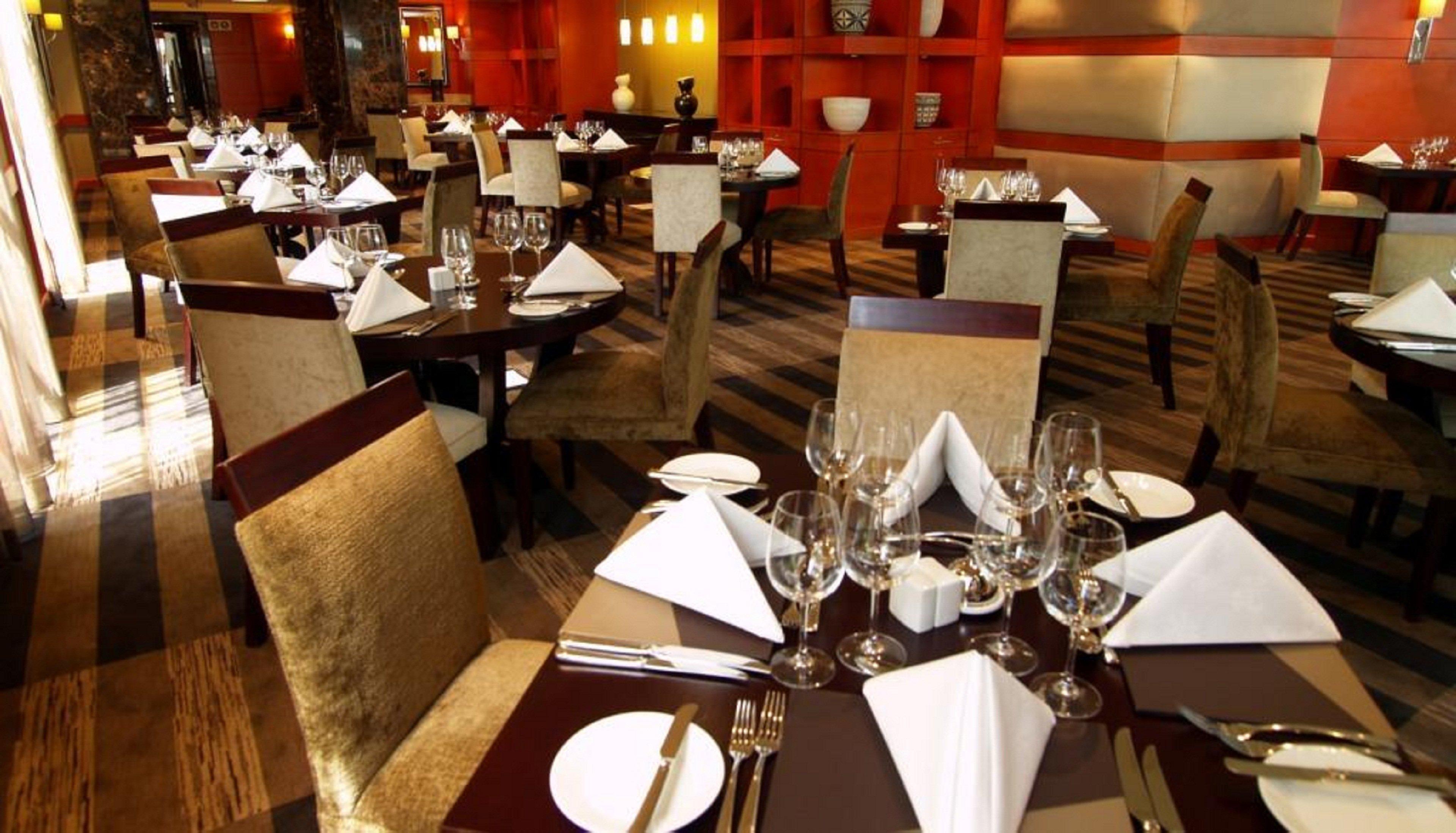 인터컨티넨탈 요하네스버그 Or 탐보 에어포트 호텔 켐턴파크 외부 사진 The interior of the restaurant