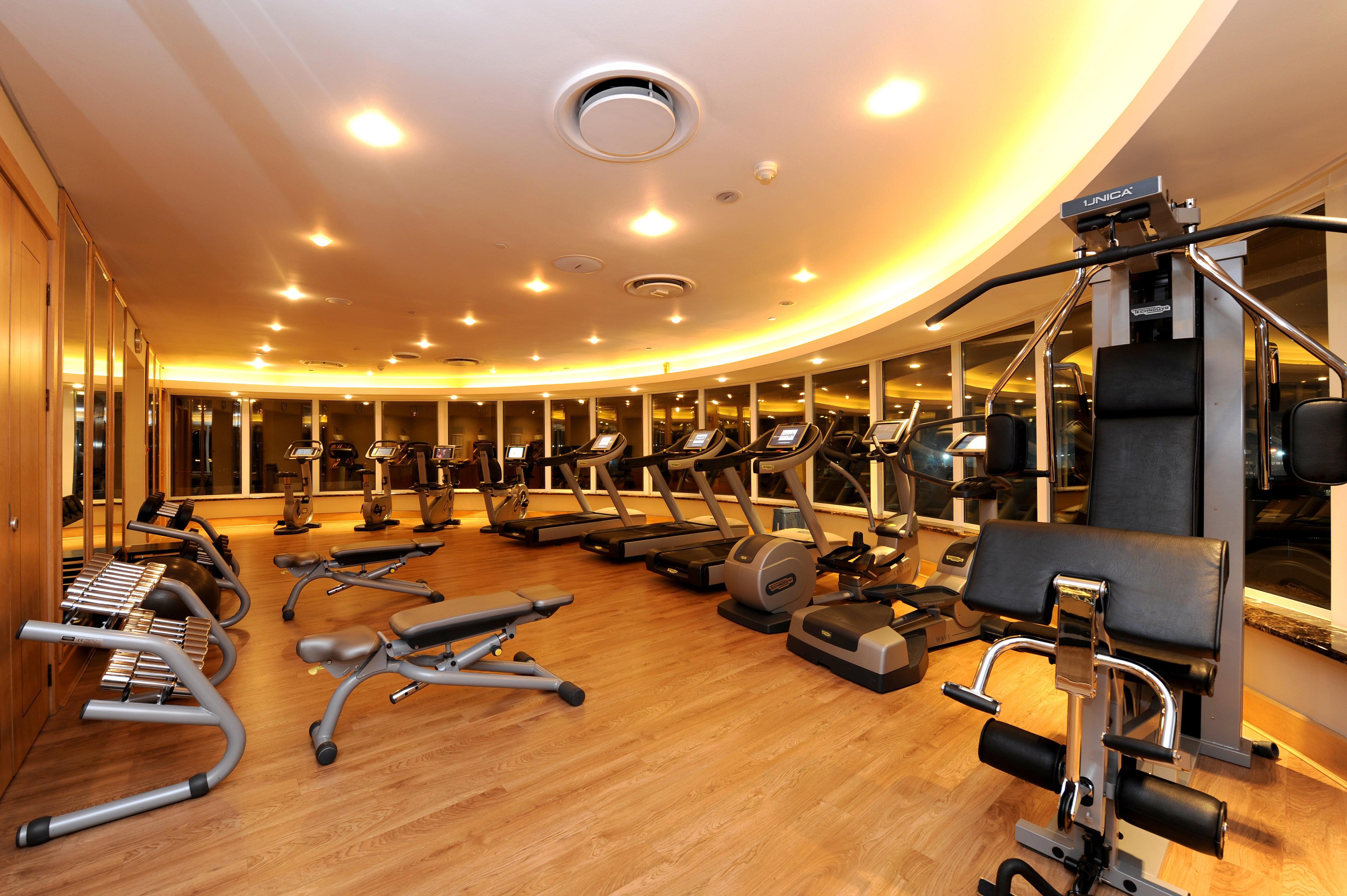 인터컨티넨탈 요하네스버그 Or 탐보 에어포트 호텔 켐턴파크 외부 사진 A gym in a hotel
