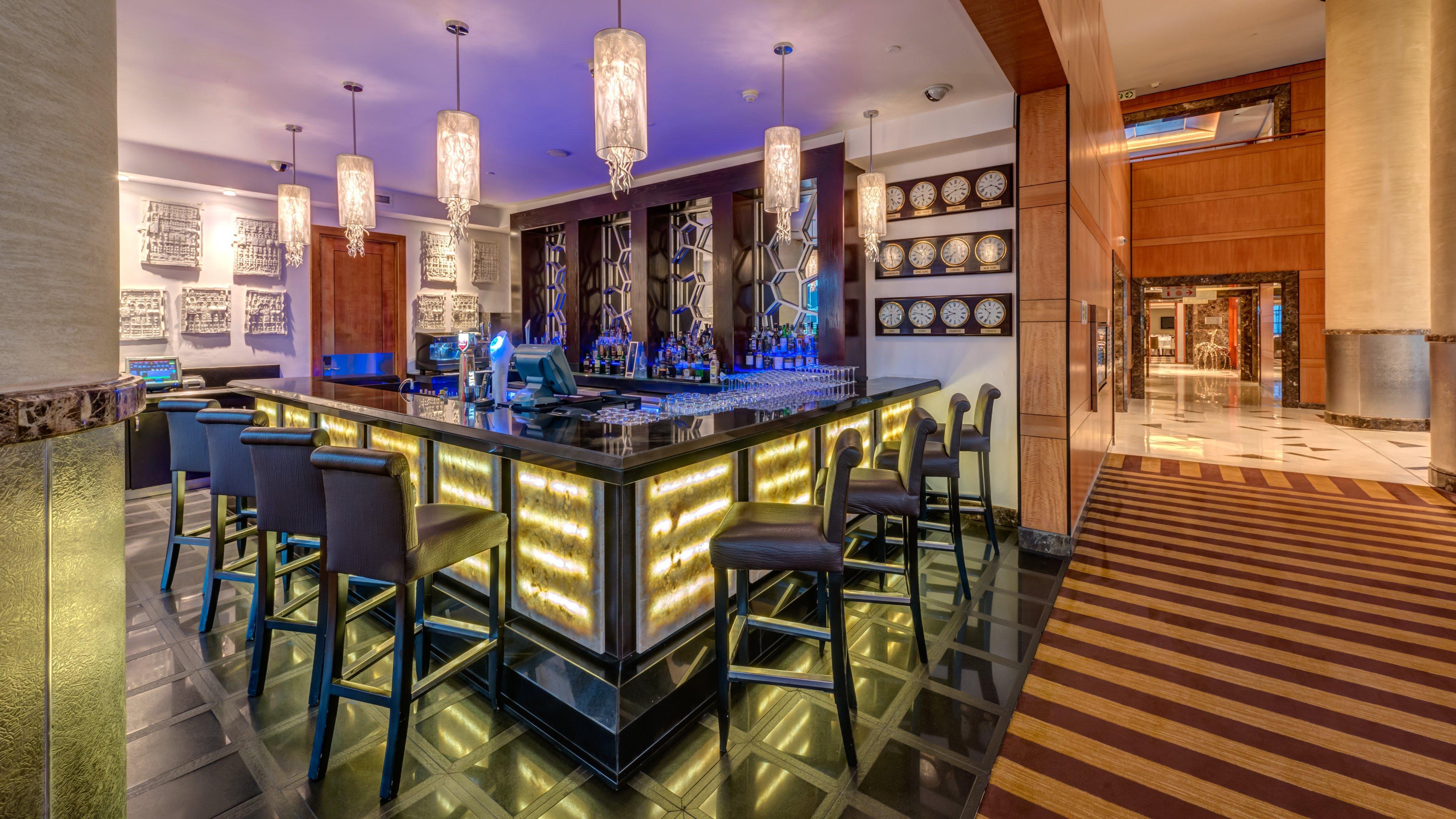 인터컨티넨탈 요하네스버그 Or 탐보 에어포트 호텔 켐턴파크 외부 사진 The bar at the hotel
