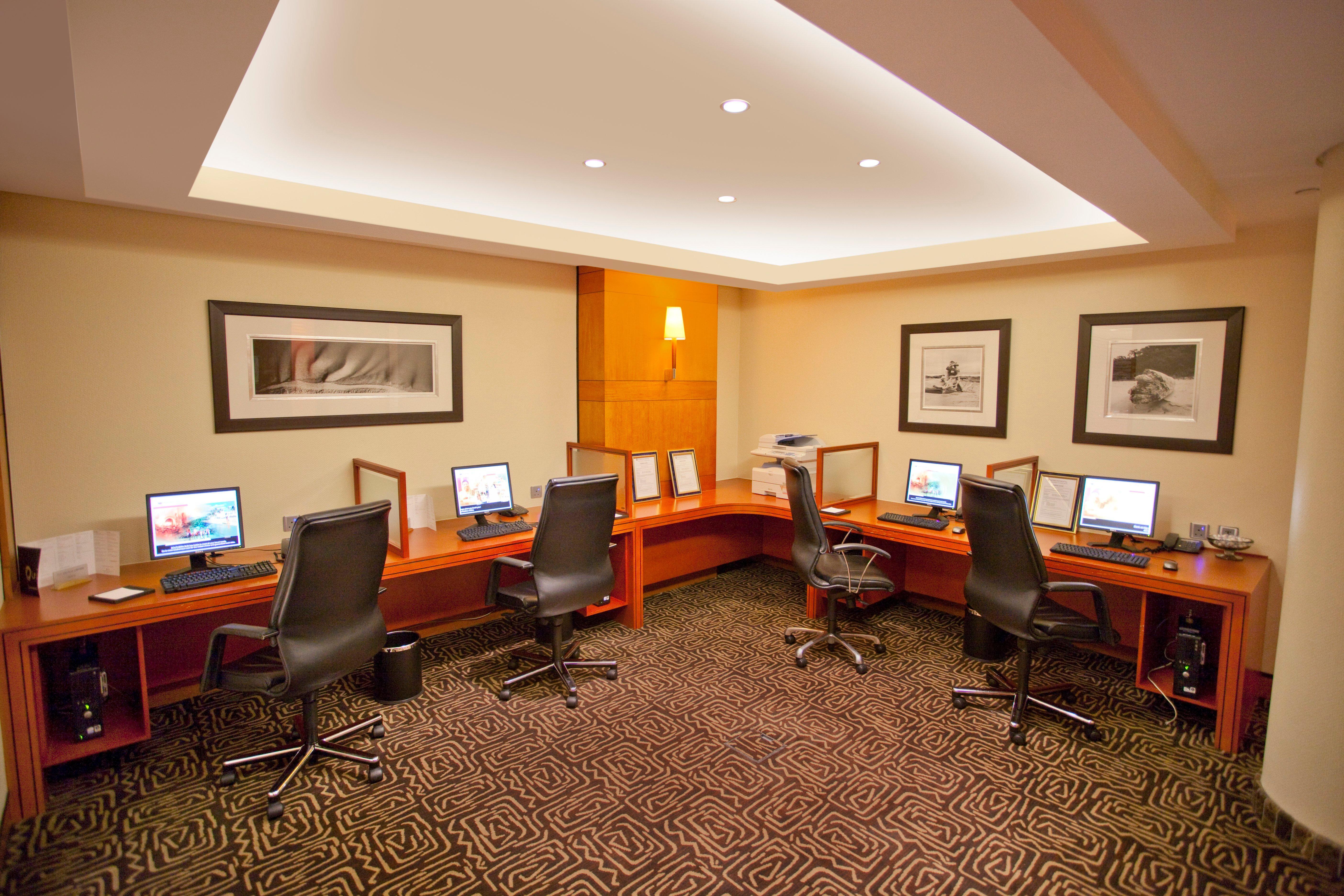 인터컨티넨탈 요하네스버그 Or 탐보 에어포트 호텔 켐턴파크 시설 사진 Business Center