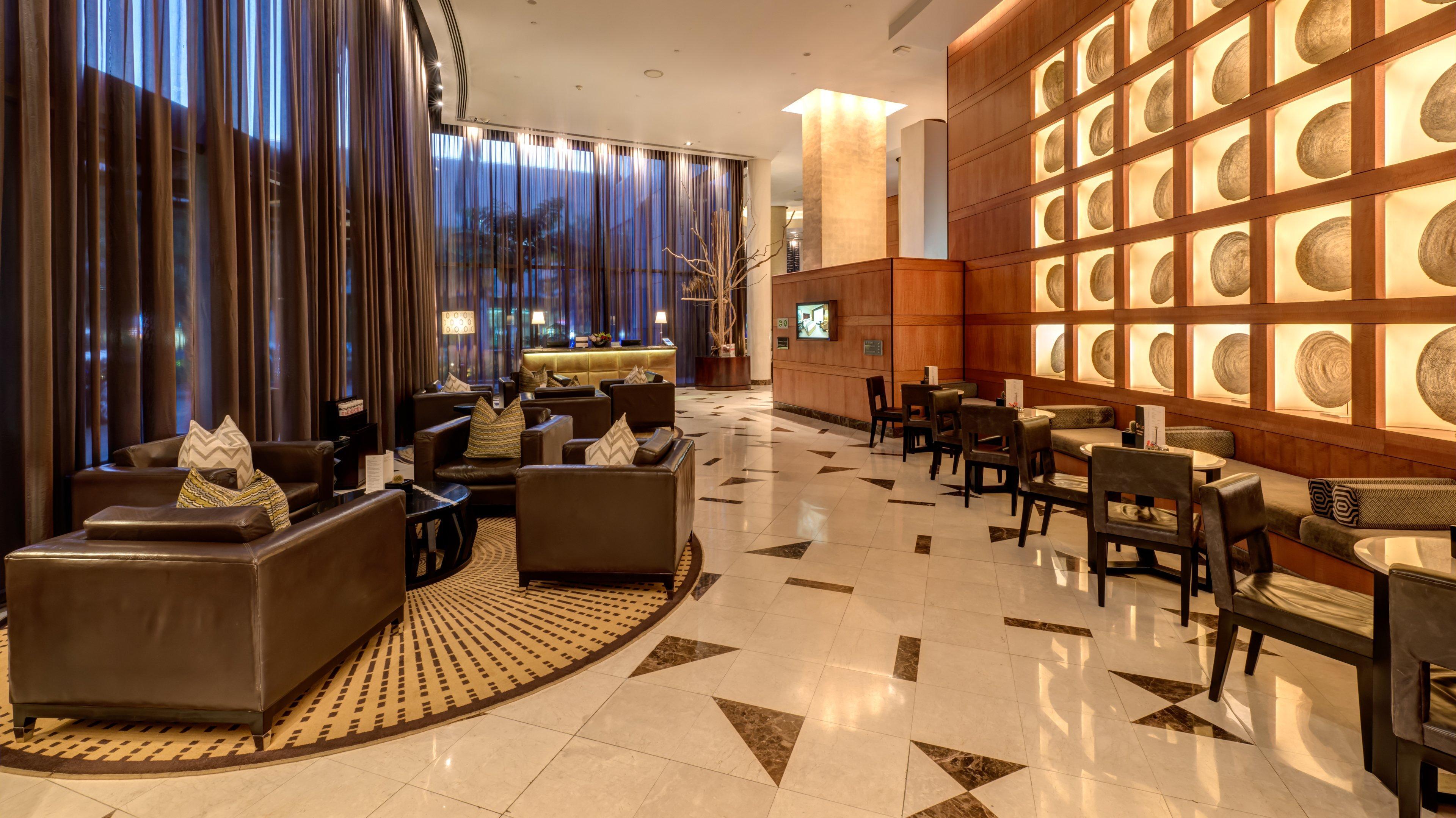 인터컨티넨탈 요하네스버그 Or 탐보 에어포트 호텔 켐턴파크 외부 사진 The lobby of the hotel
