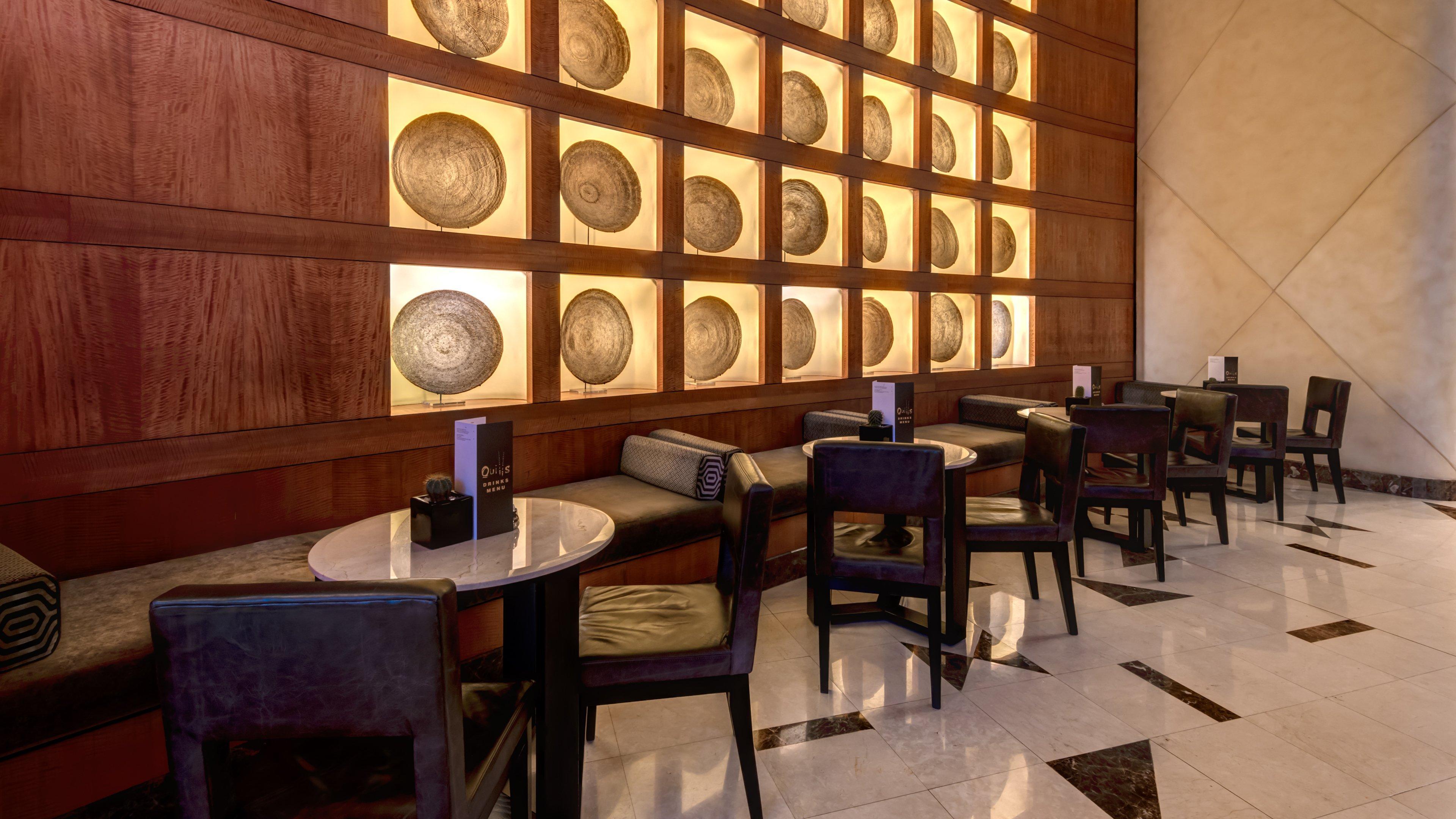 인터컨티넨탈 요하네스버그 Or 탐보 에어포트 호텔 켐턴파크 외부 사진 The interior of the restaurant